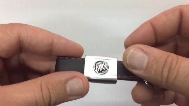 Автомобильный брелок Buick смотреть онлайн