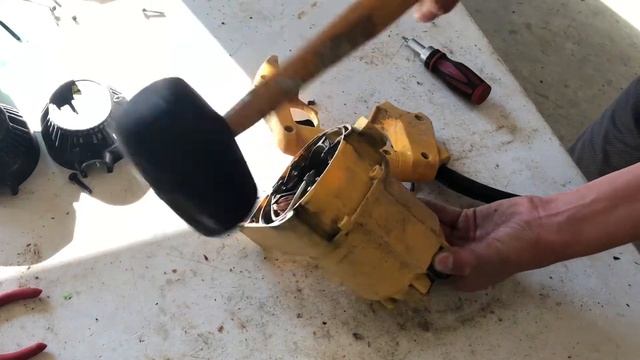 Repairing a Dewalt circular saw. смотреть онлайн