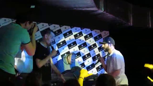 Песочные Люди Кемерово 28.04.12 с чуваком из зала смотреть онлайн