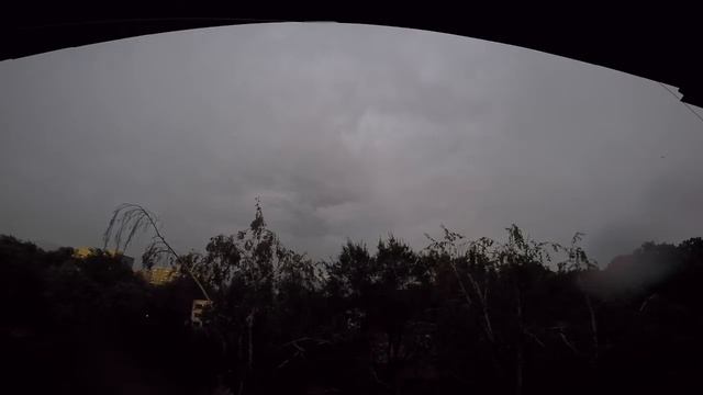 Молния бьет в землю. Не один раз. I Lightnings hit ground. смотреть онлайн