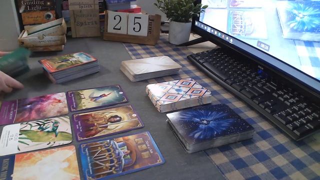 Weekend Reading -June 25th & 26th - Raising Your Vibration #tarot #oracle #weekendtarotreading смотреть онлайн