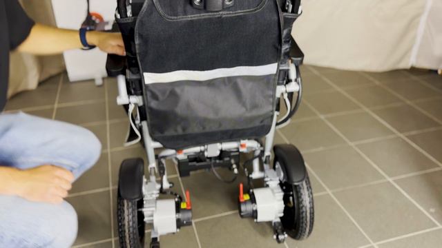 Eroute 8000S – Lehký skládací elektrický invalidní vozík – Instalace смотреть онлайн