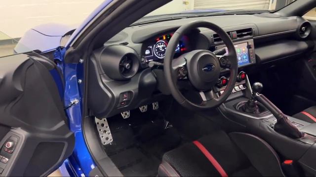 2023 Subaru BRZ Limited Manual Clearwater смотреть онлайн