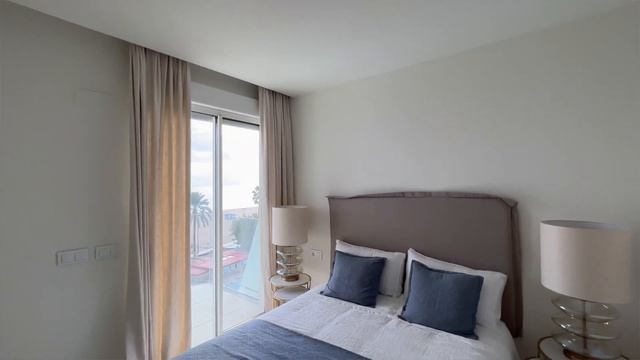 АПАРТАМЕНТЫ на ПЕРВОЙ ЛИНИИ МОРЯ в Бенидорме - Delfin Tower смотреть онлайн