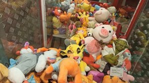 Играю в автомат с Игрушками #89 / Автомат с игрушками / Автомат Хватайка