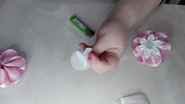 Канзаши. Резинки для волос из 5 см ленты. Мастер класс. смотреть онлайн