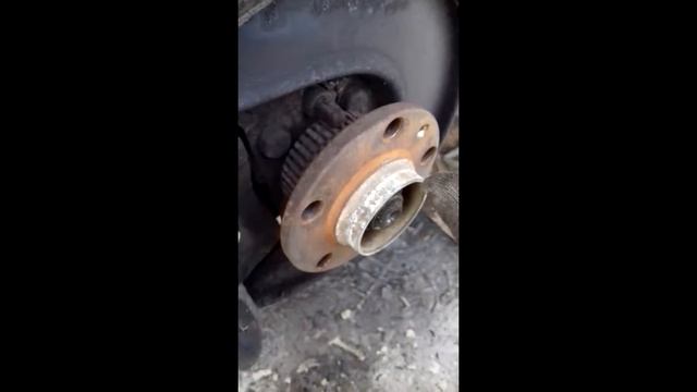 ГУДИТ ПОДШИПНИК СТУПИЦЫ смотреть онлайн