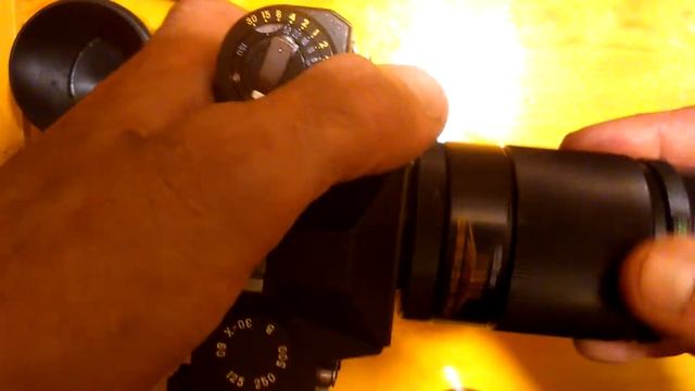 Zenit ET один из лучших зеркальных фотоаппаратов СССР достойный конкурент .CAMERA ZENIT ET смотреть онлайн