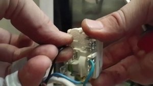 Замена реле на морозильной камере Indesit своими руками, пошаговая инструкция. Способ за 4 минуты.