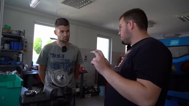 Így pusztul a turbó: mennyire fáj a javítás? - Turbójavítóműhely-látogatás смотреть онлайн
