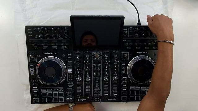 Denon Dj Prime 4 Unboxing e primeiras impressões em Portugues смотреть онлайн