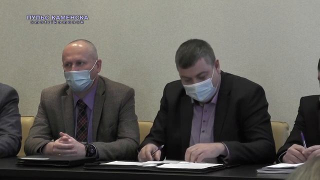 В Каменске депутаты утвердили часть комиссии, которой предстоит выбрать главу Администрации города. смотреть онлайн