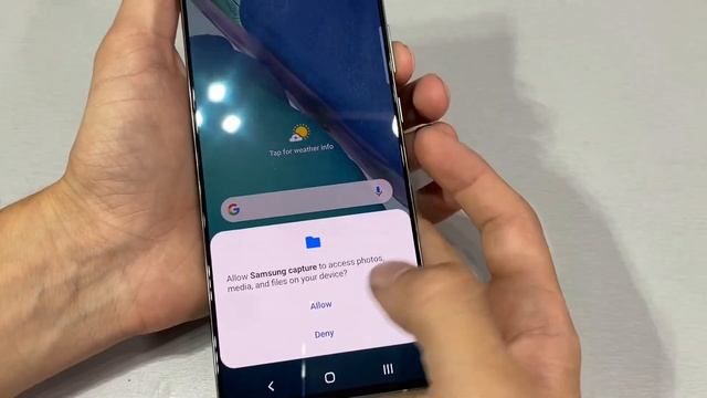 How to take a Screenshot on SAMSUNG GALAXY NOTE 20 & NOTE 20 ULTRA смотреть онлайн