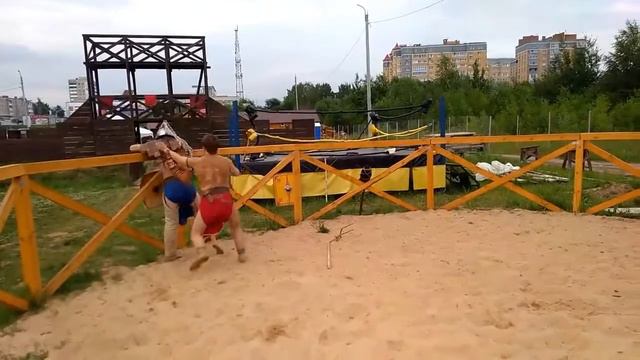 Гладиаторская арена «Римский мир»: тренировка гладиаторов (30.06.2018) смотреть онлайн