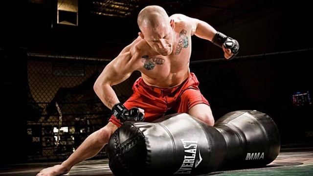 КАК НА САМОМ ДЕЛЕ ЖИВУТ БОЙЦЫ ММА ? смотреть онлайн