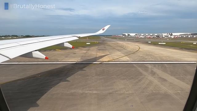 Economy Class from Kuala Lumpur to London aboard MALAYSIA AIRLINES Airbus A350-900 | BRUTALLY HONES смотреть онлайн