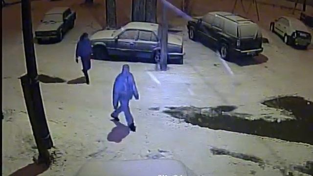 Воришки проверяют сигналку у авто. Северодвинск смотреть онлайн