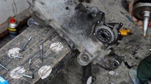 Honda Tact 24 меняем подшипники коленвала ч2,