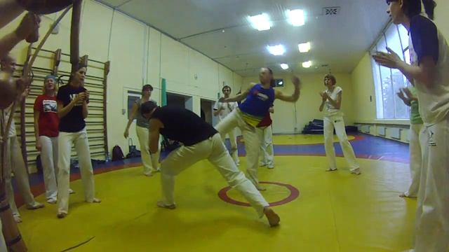 капоэйра в спб, 11июн2012 пр. раевского, 16.(mundo capoeira) (3/3) смотреть онлайн