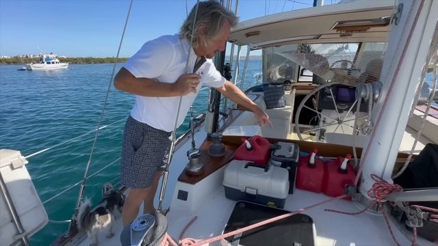 Ep 39 | Welcome to our home | Irwin 65 full boat tour смотреть онлайн