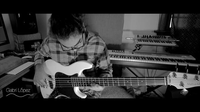 Sire Marcus Miller V3 5-String Bass - -"Lightness" - By Bernard Gabri Lopez смотреть онлайн