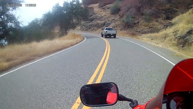hitting the twisties on my 2002 Honda CBR fireblade 954RR смотреть онлайн