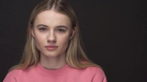Елизавета Василенко, актерская визитка Зеркало