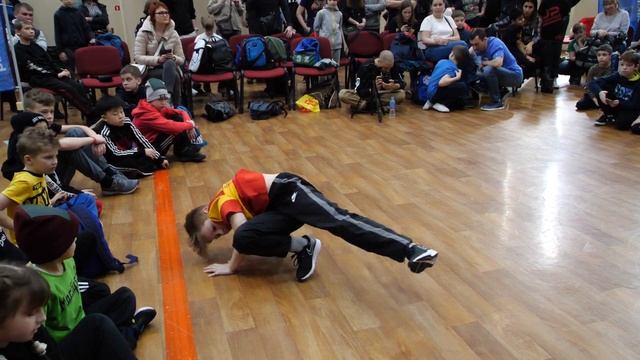 top16 bboy Кириогло vs Maks ON - брейкданс чемпионат г.Химки смотреть онлайн