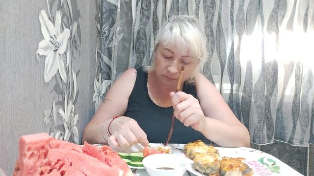 МУКБАНГ/ РЫБА? ЗУБАТКА И АРБУЗ/ ЧТО С ВОЗВРАТОМ ПЛАТЬЯ!!! смотреть онлайн