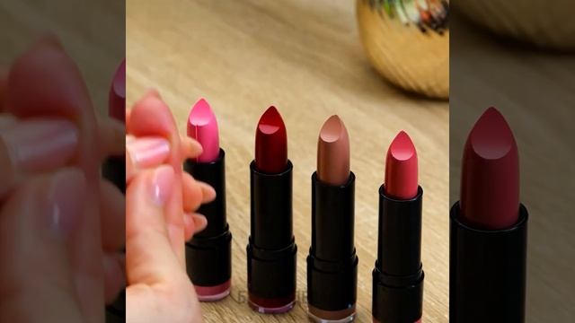 НЕЗАМЕНИМЫЕ СЕКРЕТЫ КРАСОТЫ И ЛАЙФХАКИ ПО НАНЕСЕНИЮ МАКИЯЖА смотреть онлайн