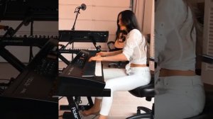 Лола Астанова - LOLA ASTANOVA Just some fun studio jam/improv  22 11 2019 (@lolaastanova)