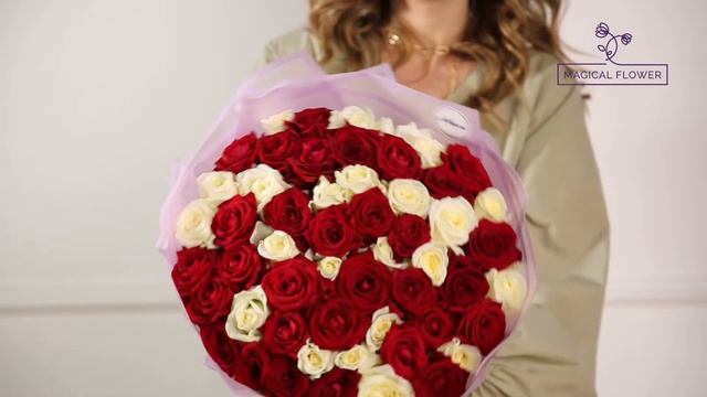 51 красная и белая роза Premium 60 см смотреть онлайн