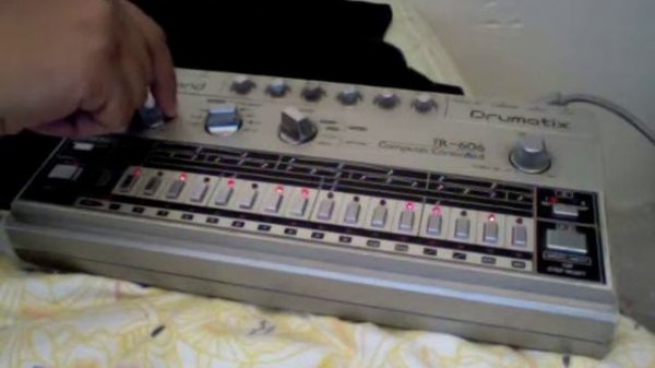roland TR-606