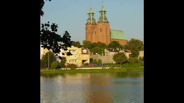 The of Gniezno Cathedral, Poland. смотреть онлайн