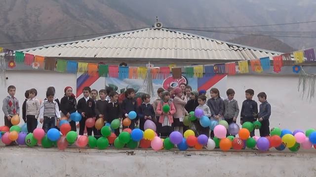 К 8 Марта смотреть онлайн