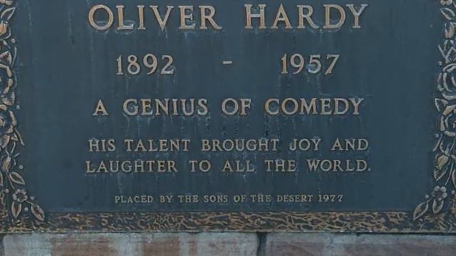 Oliver Hardy смотреть онлайн