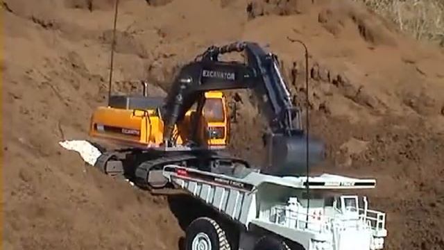 Радиоуправляемые машины Hobby Engine Excavator смотреть онлайн