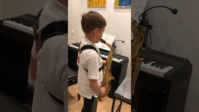 Артемий Жуков - George Gershwin - A Foggy Day смотреть онлайн