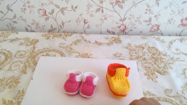 Вязание спицами и крючком пинетки для кукол и новорежденного обзор смотреть онлайн