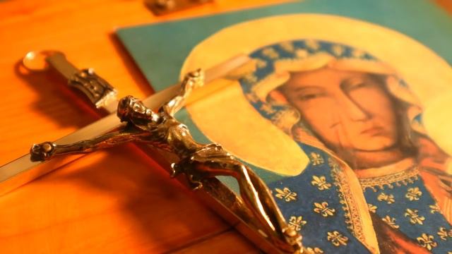 Śpiewany różaniec. Litania do Matki Boga i ludzi - ks.Teodor смотреть онлайн