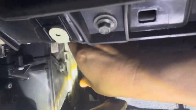 How to change the #cabin #filter on #Volvo #S60 under 5 minutes! смотреть онлайн