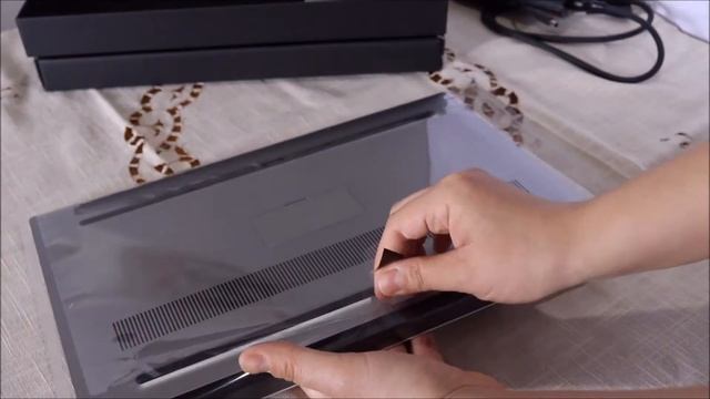 Dell XPS 15 (9560) 4K Model [Unboxing] смотреть онлайн