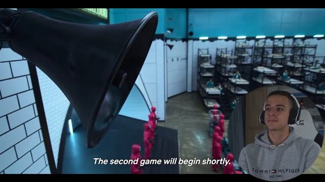 The Man with the UMBRELLA | Squid Game Episode 3 Reaction! смотреть онлайн