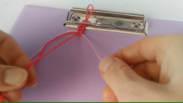Как сплести браслет макраме. Браслет дружбы с цветами. Красивый и модный браслет с бусинками смотреть онлайн