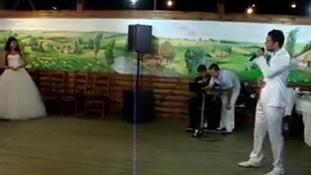 Иван Романчук поёт для своёй жены Виктории