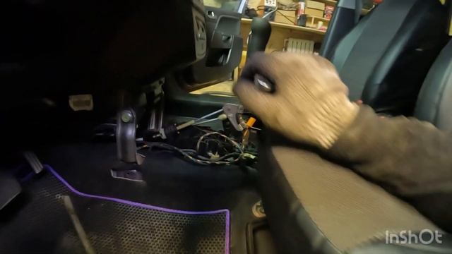 Форд Фиеста 1.4 с робота на механику. смотреть онлайн