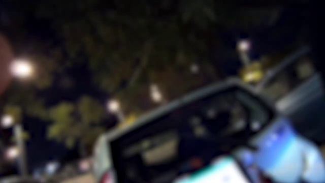 Сотрудница полиции пострадала от хулигана. Видео пресс-службы полиции смотреть онлайн
