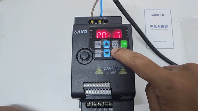 ตั้งค่า ปรับความถี่ Inverter SAKO ที่ใช้มากกว่า 50Hz-400Hz SKI780-2D2G-1 ความถี่มอเตอร์ смотреть онлайн