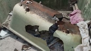 Разбить чугунную ванну