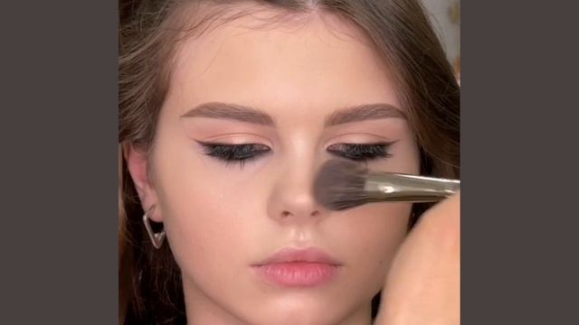Мастер-класс по макияжу CAT EYES (кошачий взгляд) смотреть онлайн